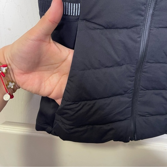 Lululemon Down For It All Vest Black Sz 2 - Picture 6 of 10